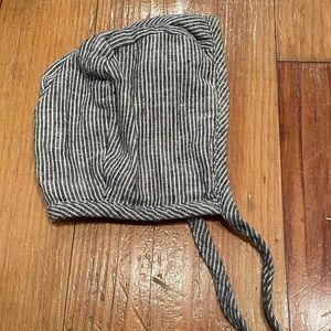 Briar bonnet railroad stripe linen 0-3